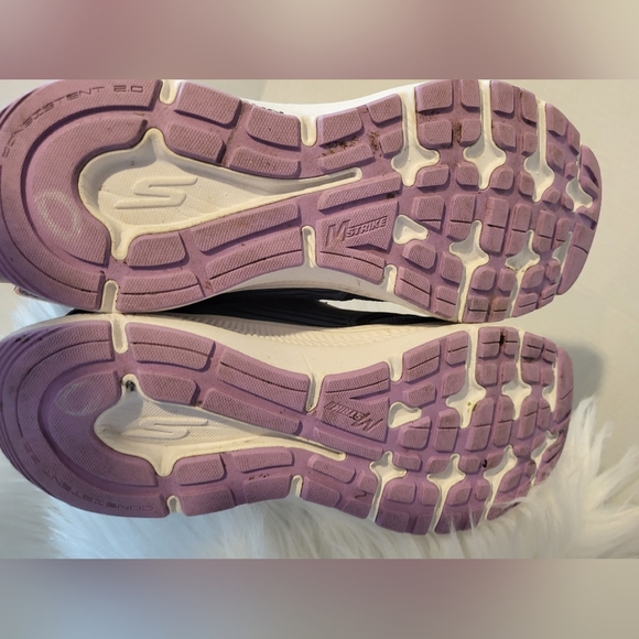 Skeckers Air Cooled Go Run , Size 8 - Picture 6 of 7